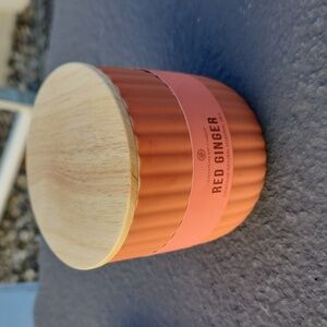 NWOT Chesapeake Bay Candle Red Ginger 10.1 oz Scented Candle